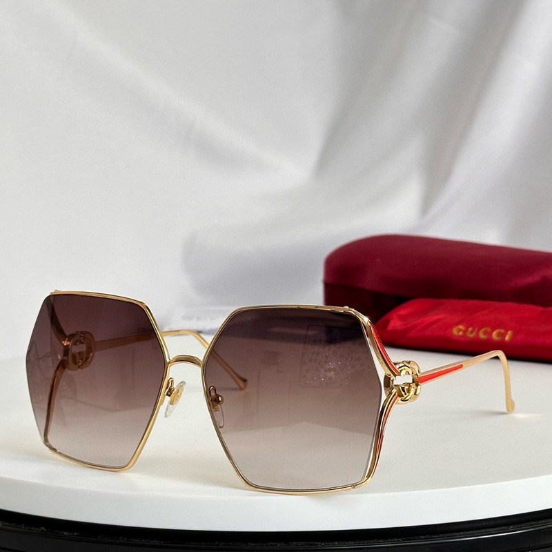 Gucci Sunglasses 290